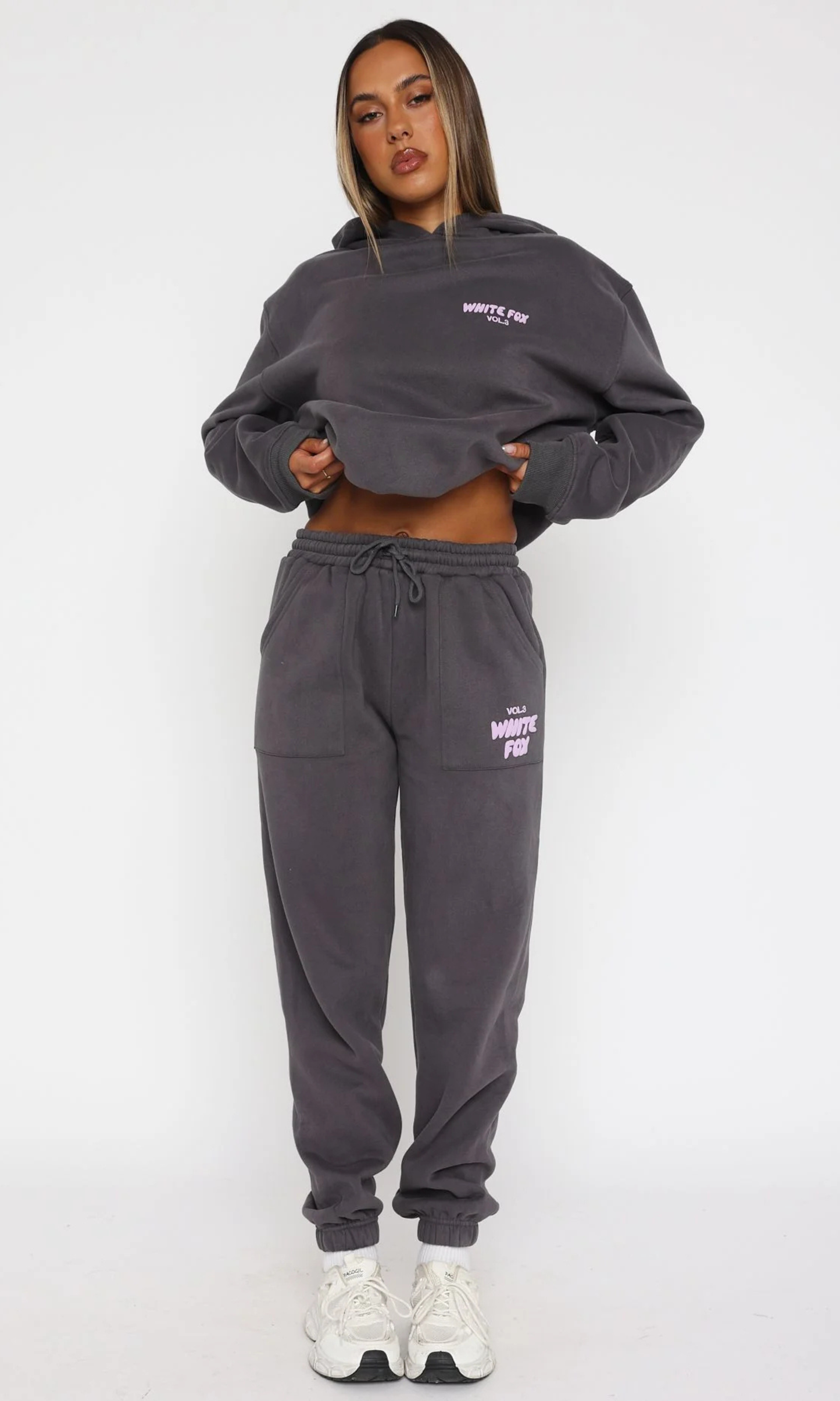 Ensemble Offstage Pebble