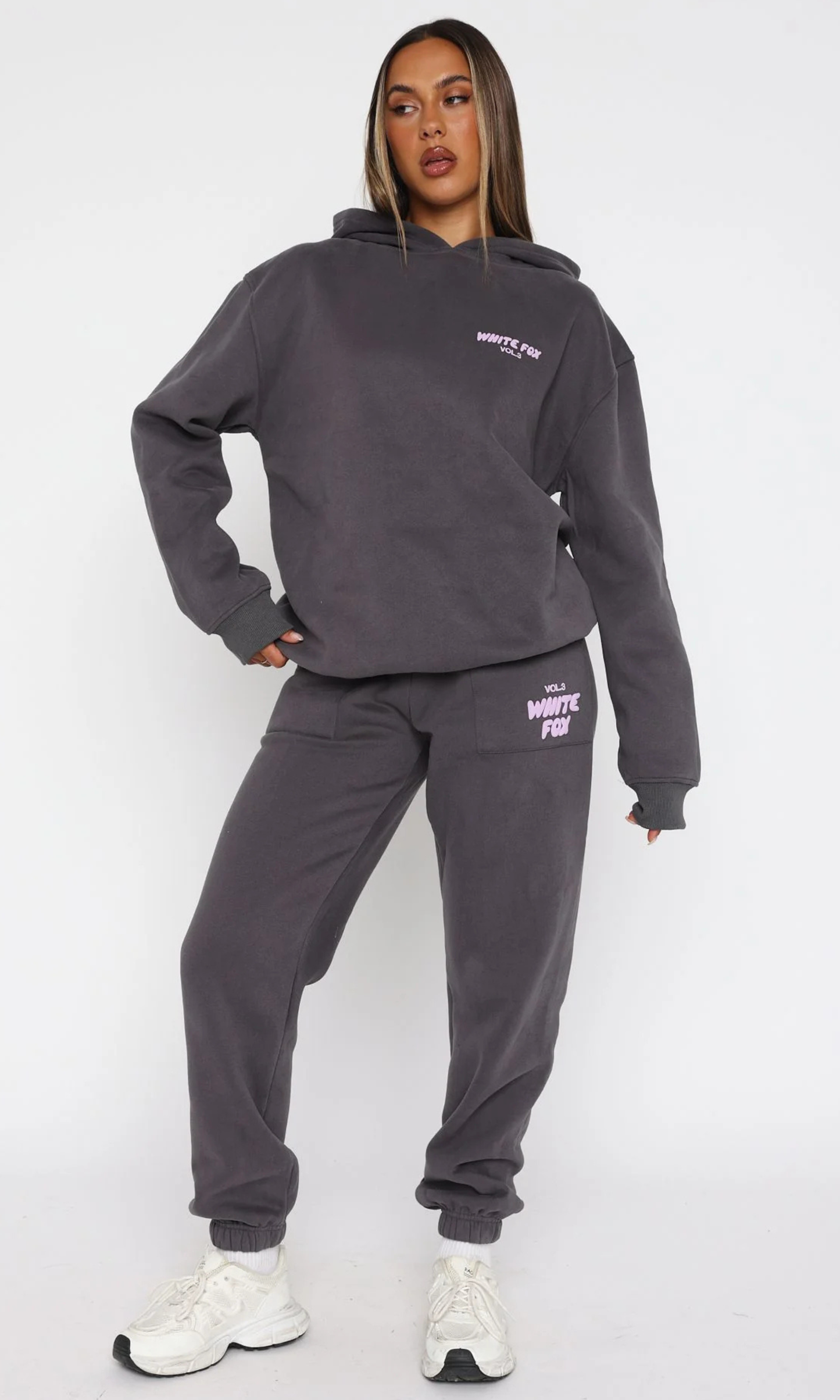 Ensemble Offstage Pebble