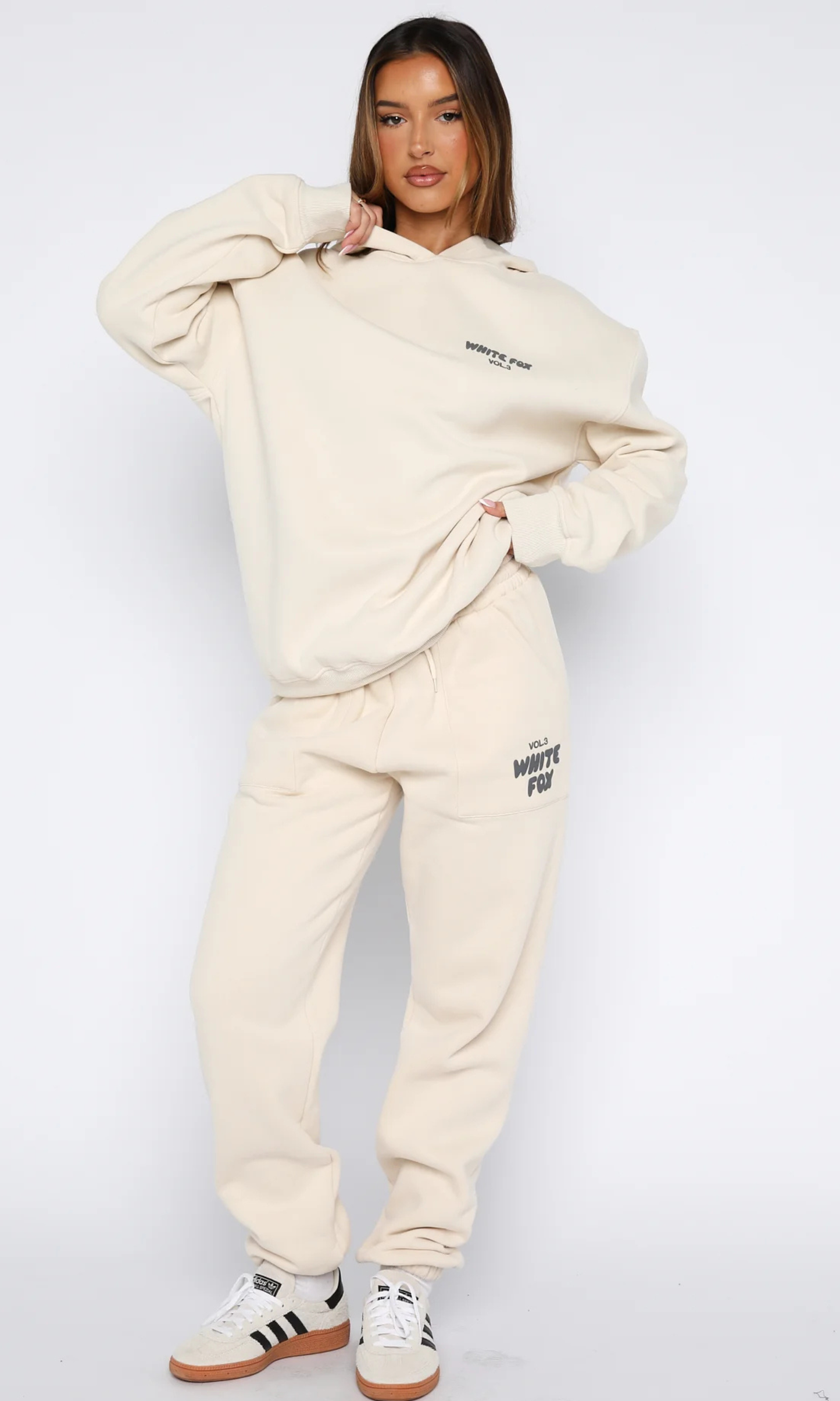 Ensemble Offstage Pebble